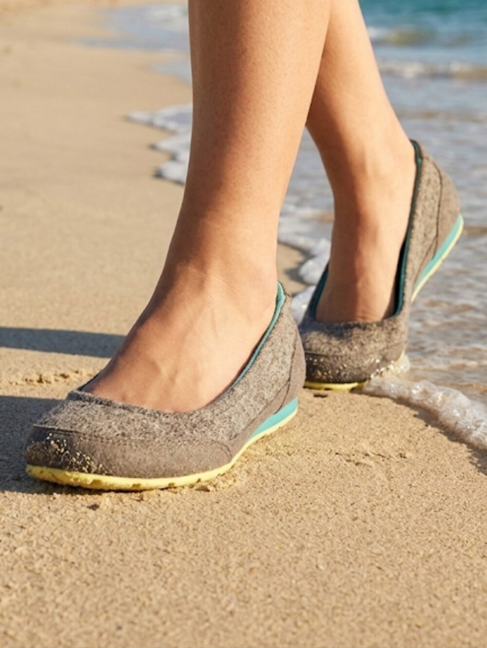The North Face "Base Camp" Slip On Loafer Gray & Green 9 M